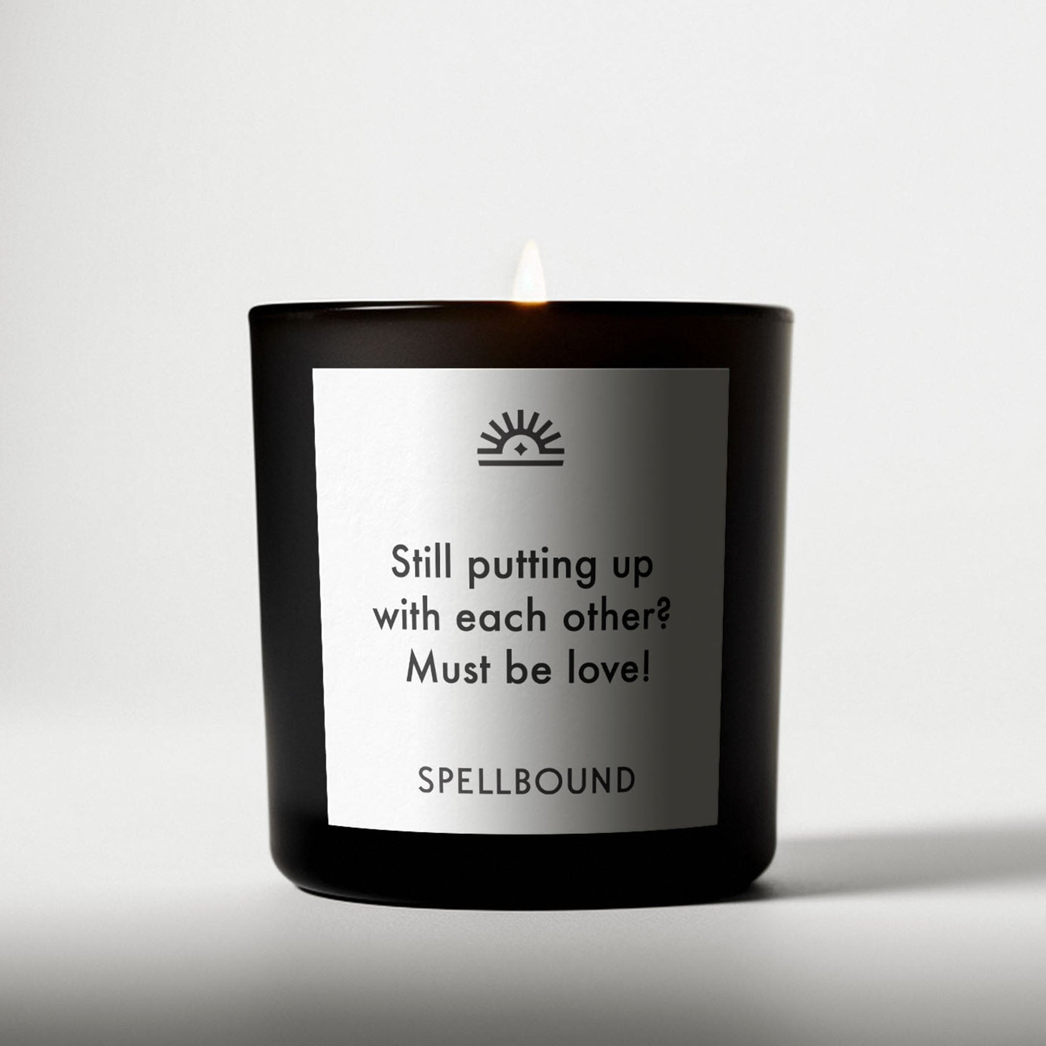 Romantic Scents That Speak Without Words: Choosing Candle Fragrances for Love and Intimacy